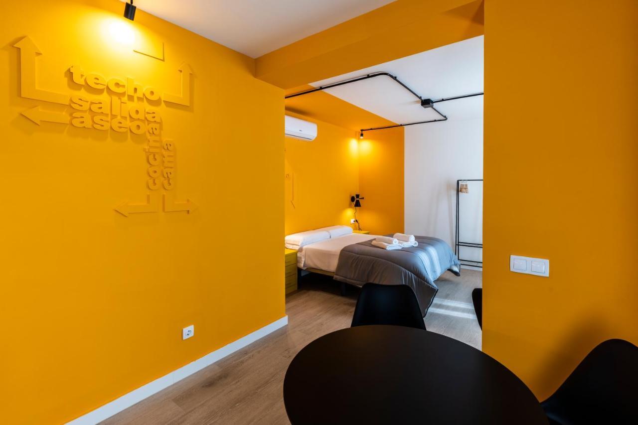 Apartamentos Turisticos De La Bernarda Касерес Екстер'єр фото