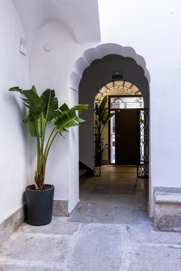 Apartamentos Turisticos De La Bernarda Касерес Екстер'єр фото